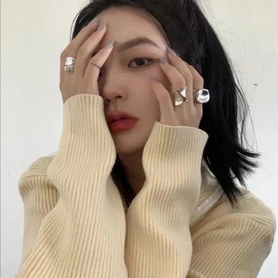 公园里的女孩